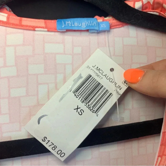 NWT J. McLaughlin Durham Catalina Cloth Top in Pink Geometric Print, size XS - Picture 3 of 10